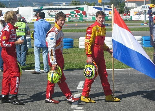 Harkema in gezelschap van Waldschmidt en Bakker